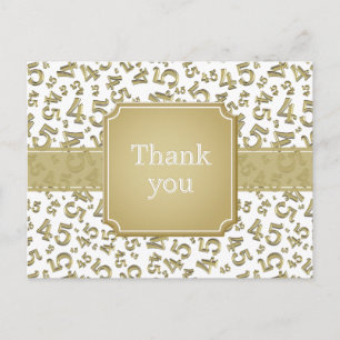 Tarjeta postal dorada/blanca con patrón numérico 4