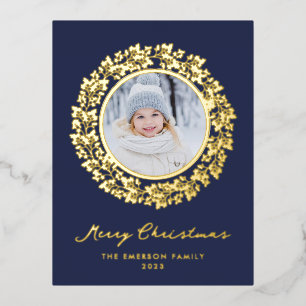 Tarjeta postal elegante de Navidad con hoja de oro