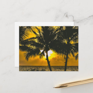 Tarjeta postal escénica del horizonte de la salida