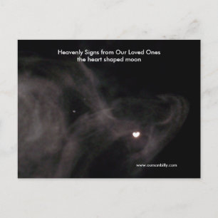 Tarjeta postal lunar en forma de corazón.