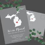 Tarjeta postal MICHIGAN del estado de la Invitació<br><div class="desc">Invitación móvil | Estado MICHIGAN invitación moderna en movimiento con el estado de MICHIGAN, con el corazón rojo y el avión sobre un fondo gris. El color de fondo se puede cambiar fácilmente haciendo clic en personalizar y luego en personalizar para ver nuestro selector de color. ¡Desde ahí también puedes...</div>