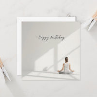 Postura de meditación de yoga Feliz Cumpleaños