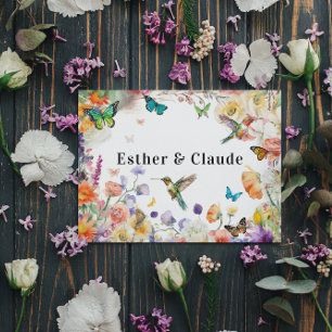 Tarjeta Pradera de flores silvestres colibrí mariposa