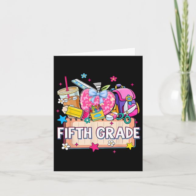 Tarjeta Preppy Suministros De Quinto Grado Feliz Último Dí (Anverso)