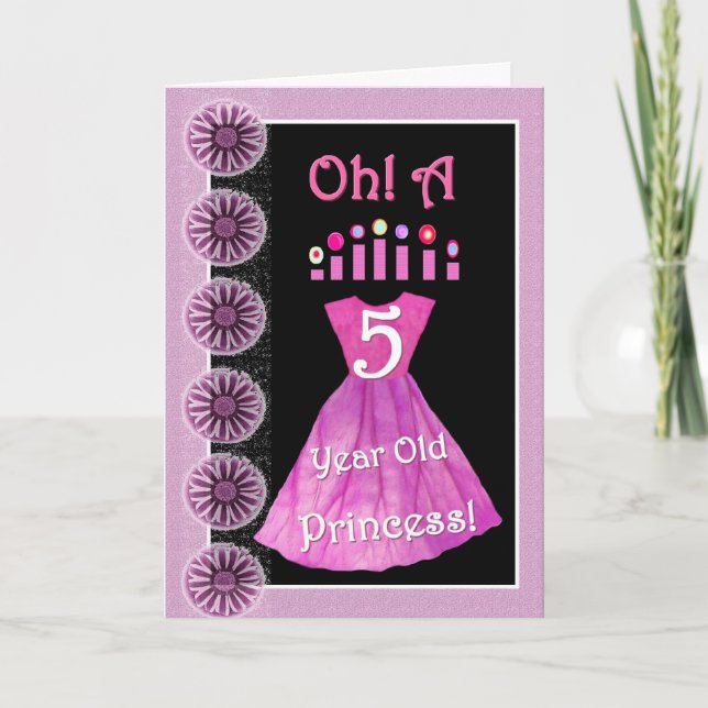 Tarjeta Princesa Feliz quinto cumpleaños - Vestido rosa y  (Anverso)