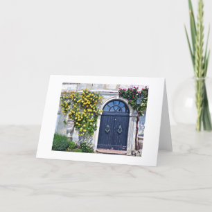 TARJETA PUERTA DE MADERA RÚSTICA CON ROSAS AMARILLAS Y ROJ