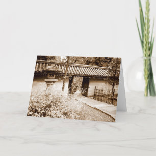 Tarjeta Puerta en una pared japonesa