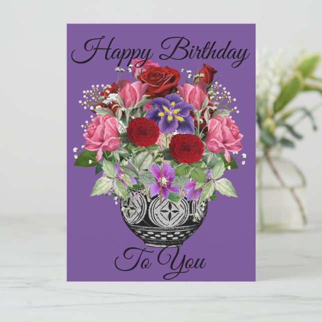 Tarjeta Purple Happy Birthday Floral Bouquet con Rosas (Anverso de pie)
