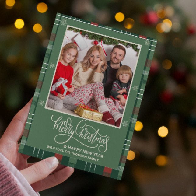 Tarjeta Qué año de reseña puso Feliz Navidad (buffalo plaid christmas cards gingham rustic typography green check rustic farmhouse gingham country)