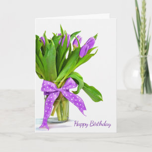 Tarjeta ramo púrpura del tulipán del cumpleaños en blanco