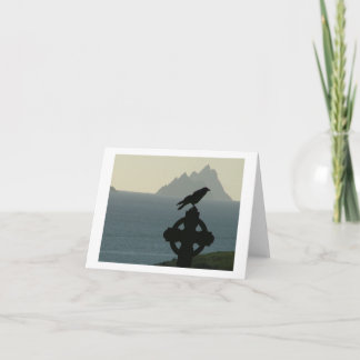 Tarjeta Raven de la bahía de St Finians con Skelligs