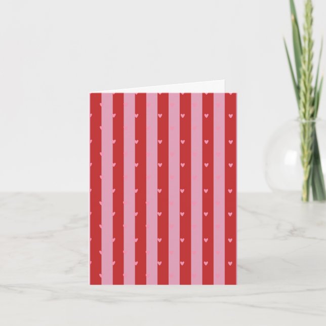 Tarjeta rayada de corazón rosa y rojo (Anverso)