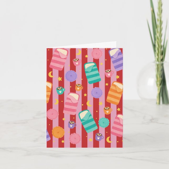 Tarjeta rayada rosa y roja con patrón de pijamada (Anverso)