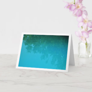 Tarjeta Reflexión de árbol en fondo de grupo