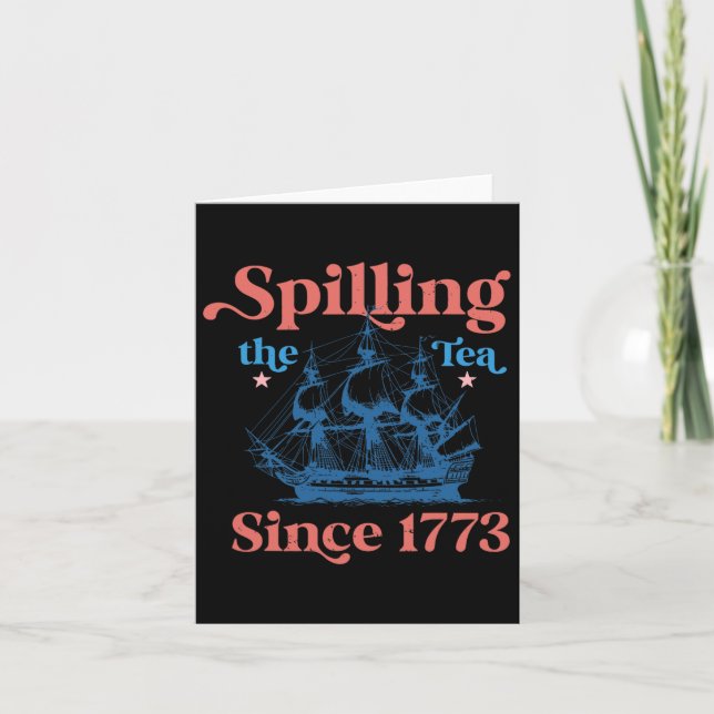 Tarjeta Retro Spilling The Tea Desde 1773 4 de Julio Parte (Anverso)