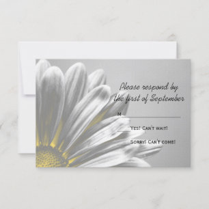 Tarjeta RSVP de Boda amarilla con resaltados flora