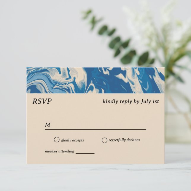 Tarjeta RSVP de boda costera moderna de mármol azu (Anverso de pie)