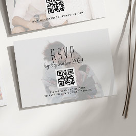 Tarjeta RSVP de boda fotográfica con código QR