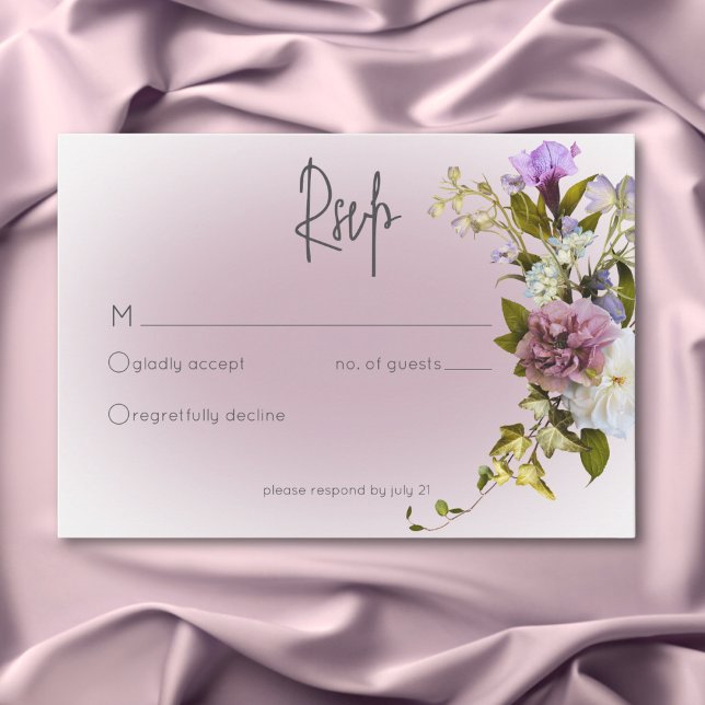 Tarjeta RSVP de Boda Moderna Floral de Mauve Blanc (Peri White Mauve Floral Modern Wedding RSVP Card)