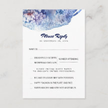 Tarjeta RSVP de cascos azules y púrpura