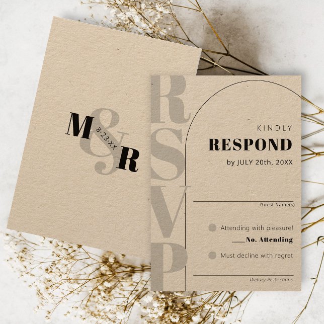 Tarjeta RSVP de Kraft Ampersand Modern Arch Weddin (Rustic ampersand simple black rustic kraft arch bold monogram RSVP wedding invitation response card)