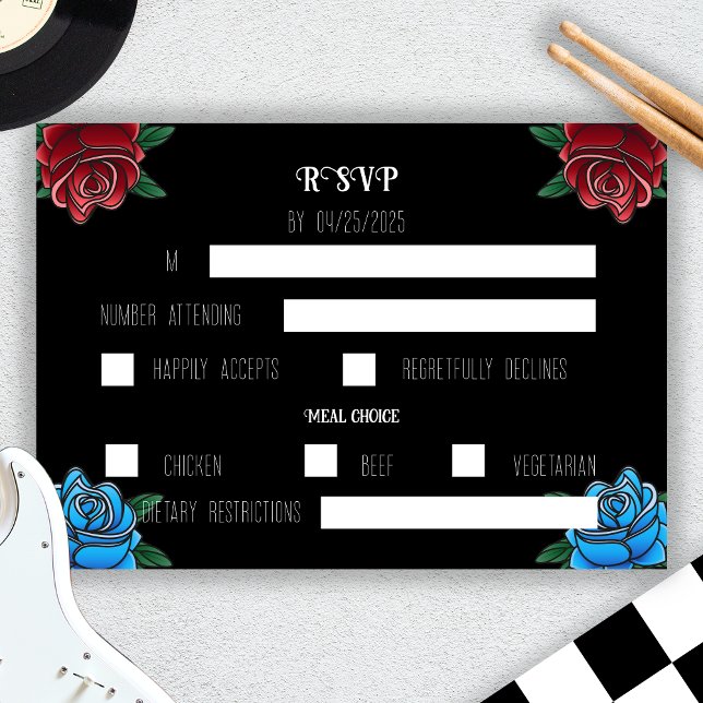 Tarjeta RSVP de la boda de rock de tatuaje blanco  (Black and White Tattoo Rock Wedding RSVP Card)
