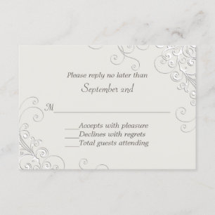 Tarjeta RSVP de marfil y boda blanca clásica de mo
