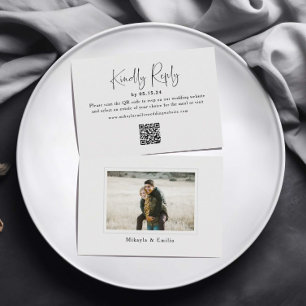 Tarjeta RSVP de matrimonio fotográfico de código Q