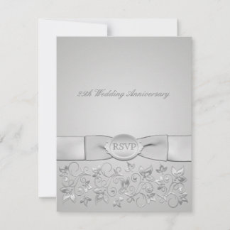 Tarjeta RSVP de RIBBON plateado con flores grisáce