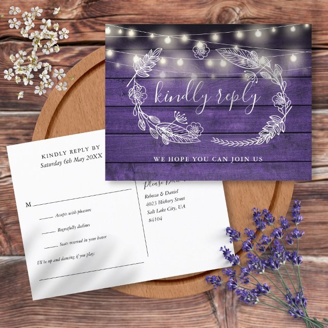 Tarjeta RSVP de solicitud de canción floral Rusple (Rustic Purple Wood Floral Song Request RSVP Card)
