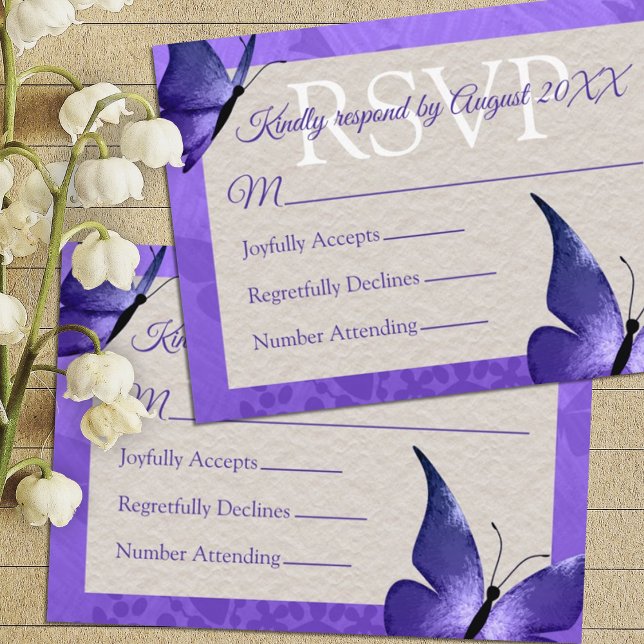 Tarjeta RSVP Quinceañera de mariposa púrpura de bo (purple quinceanera rsvp card with butterflies purple beige elegant script writing reply response)