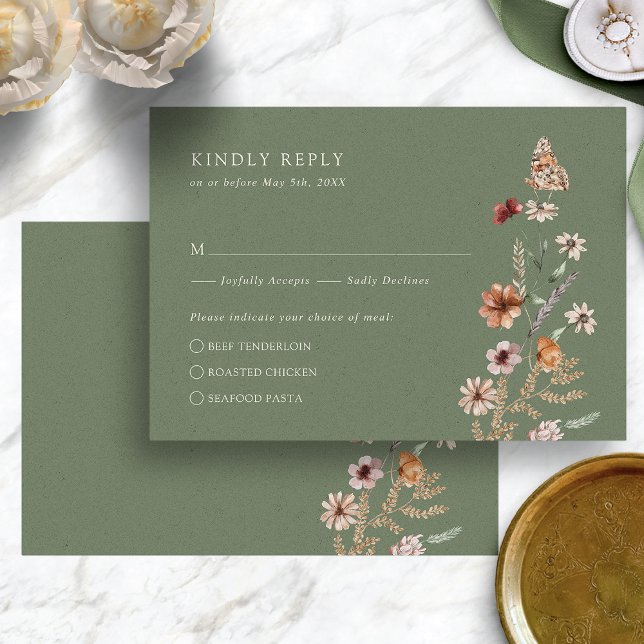 Tarjeta RSVP Verde Rústico (Rustic Sage Green Boho Wildflower RSVP Card with Butterfly by Painted Paperie
)