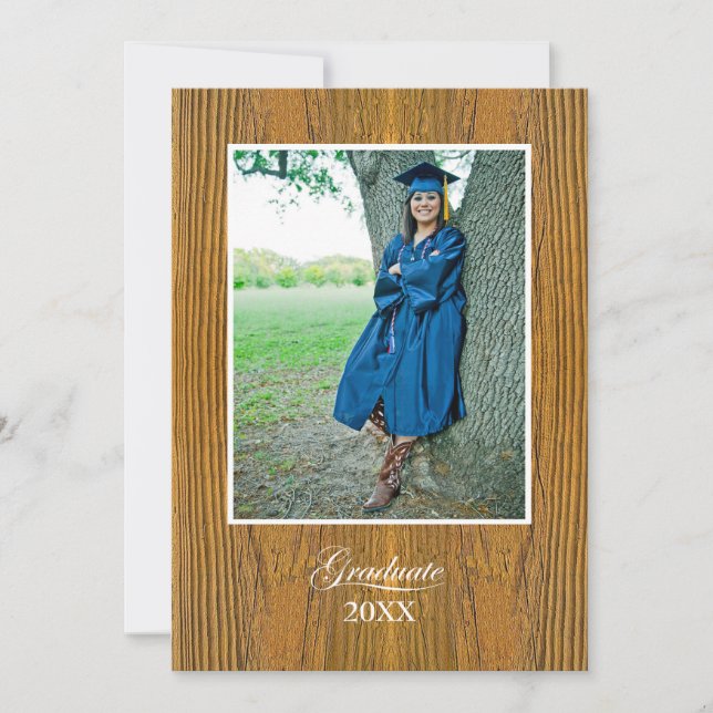 Tarjeta Rustic Board College Graduation Announcement (Anverso)