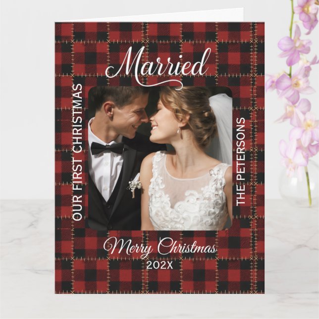 Tarjeta Rustic Buffalo Plaid Married First Christmas  (Orquídea)