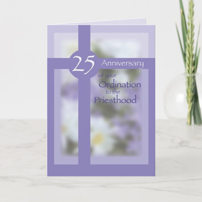 Tarjeta Sacerdote 25 años felicitaciones, morado (Anverso)