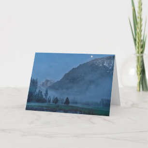 Tarjeta Salida de la luna y niebla sobre el prado de