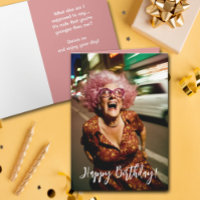 Saludo de una mujer de cumpleaños personalizado