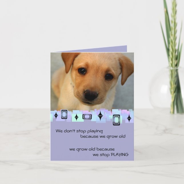 Tarjeta Saludos amarillos del cumpleaños del perrito del (Anverso)