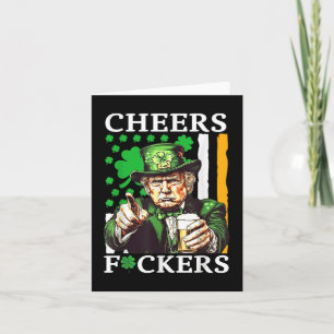 Tarjeta Saludos por la bebida divertida de cerveza St Patr