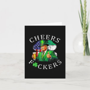 Tarjeta Saludos por la bebida divertida de cerveza St Patr