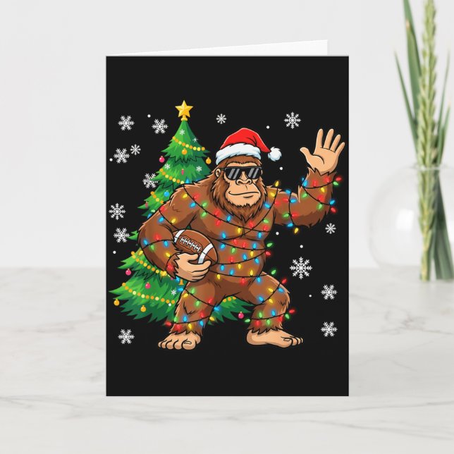 Tarjeta Santa Bigfoot Christmas Tree Funny Football Sasqua (Anverso)