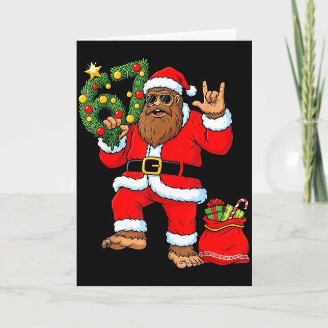 Tarjeta Santa Bigfoot Christmas Tree Sasquatch 67 Six Seve (Anverso)