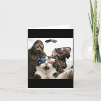 Tarjeta Selfie de gato patriota con Bigfoot Dinosaurio OVN