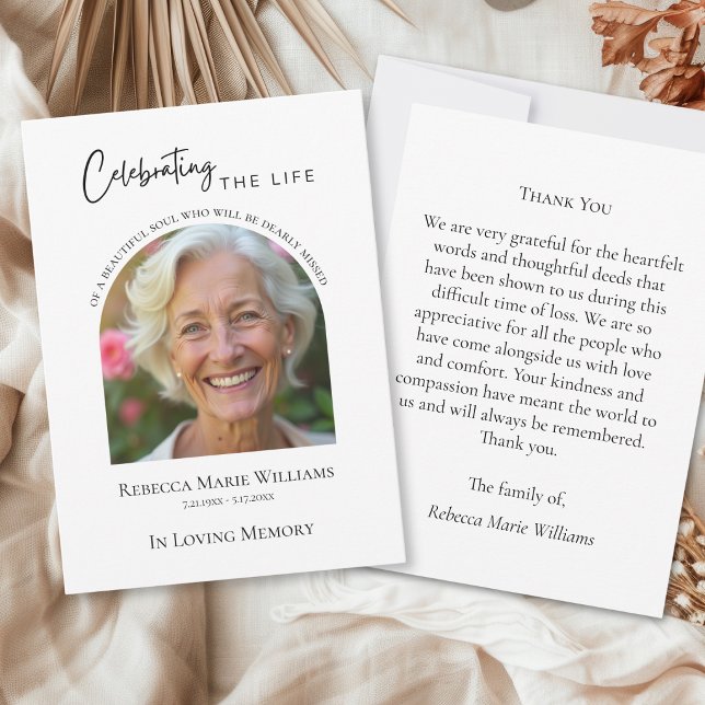 Tarjeta sencilla de agradecimiento por funeral de  (Simple Celebrating The Life Funeral Thank You Card
)