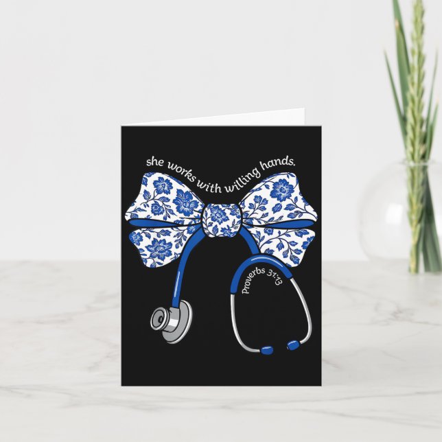 Tarjeta She Works With Willing Hands Proverbs 31 13 Christ (Anverso)