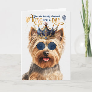 Tarjeta Silky Terrier Dog King por día cumpleaños gracioso