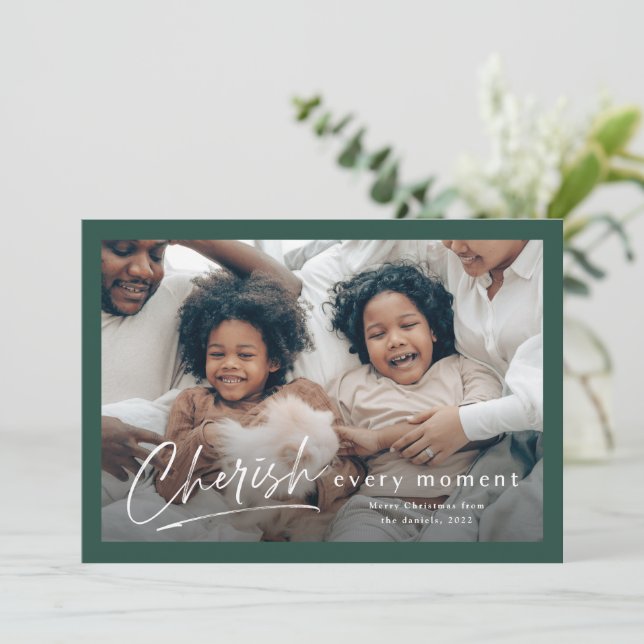 Tarjeta Simple Green Cherish Script 2 Foto Navidad (Anverso de pie)