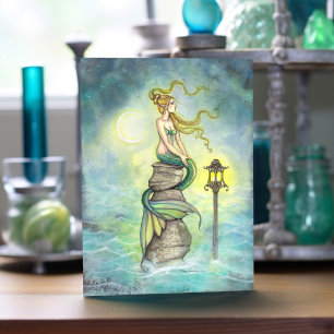 Tarjeta Sirena con linterna y arte de fantasía lunar
