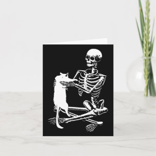 Tarjeta Skeleton Sujetando Un Desfile De Ropa De Halloween