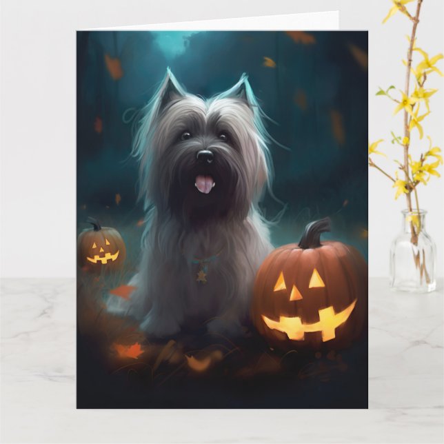 Tarjeta Skye Terrier de Halloween con calabazas espeluznan (flor amarilla)